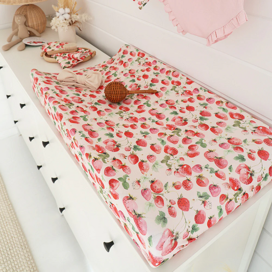 Fitted Bassinet Sheet Strawberry