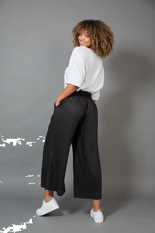 Studio Crop Pant Ebony