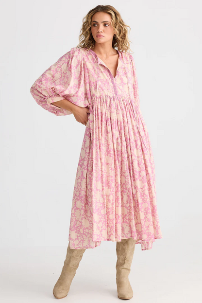 Wisteria Meadow Muse [sz:small/medium]