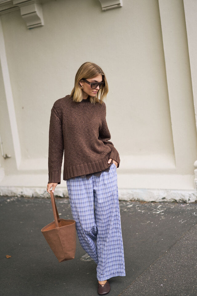 Sage Chunky Knit Crew Chocolate [sz:small]